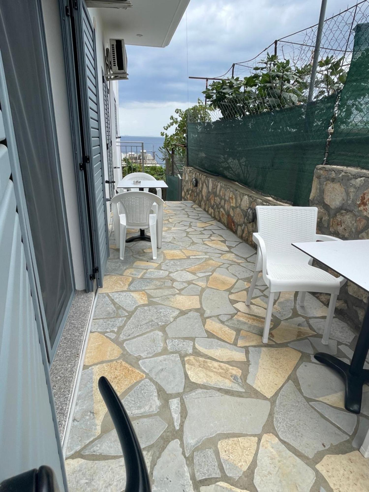 Tasos Rooms Himarë Exterior foto